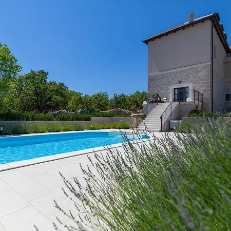 Luxury Marija - Rustic With Pool And Sauna Vila *