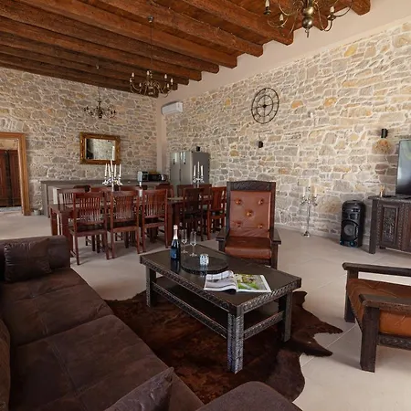Luxury Marija - Rustic With Pool And Sauna
