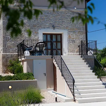 Luxury Marija - Rustic With Pool And Sauna Vila *