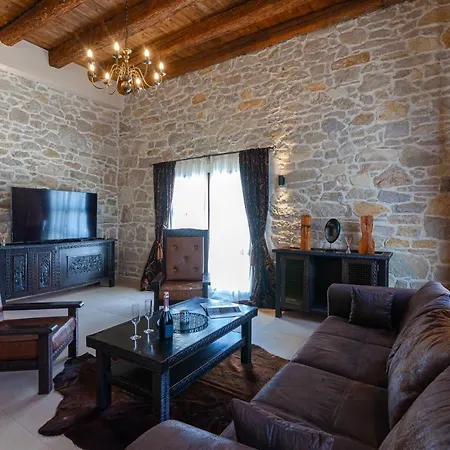 Luxury Marija - Rustic With Pool And Sauna Vila *