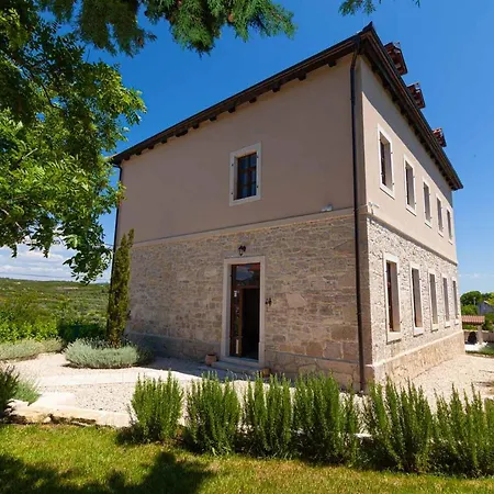 Luxury Marija - Rustic With Pool And Sauna Vila