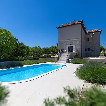 Luxury Marija - Rustic With Pool And Sauna Vila
