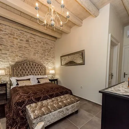 Luxury Marija - Rustic With Pool And Sauna Vila
