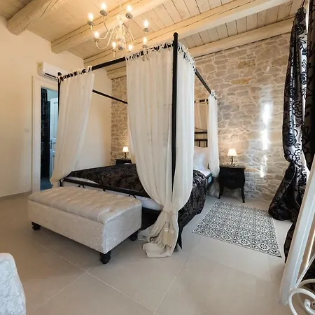 Luxury Marija - Rustic With Pool And Sauna Vila