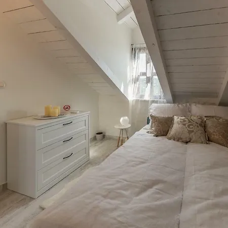 Vila Luxury Marija - Rustic With Pool And Sauna Skradin