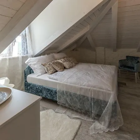 Vila Luxury Marija - Rustic With Pool And Sauna *