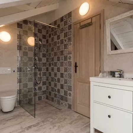 Vila Luxury Marija - Rustic With Pool And Sauna Skradin